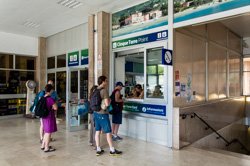 Ufficio turistico alla stazione, Levanto, Italia